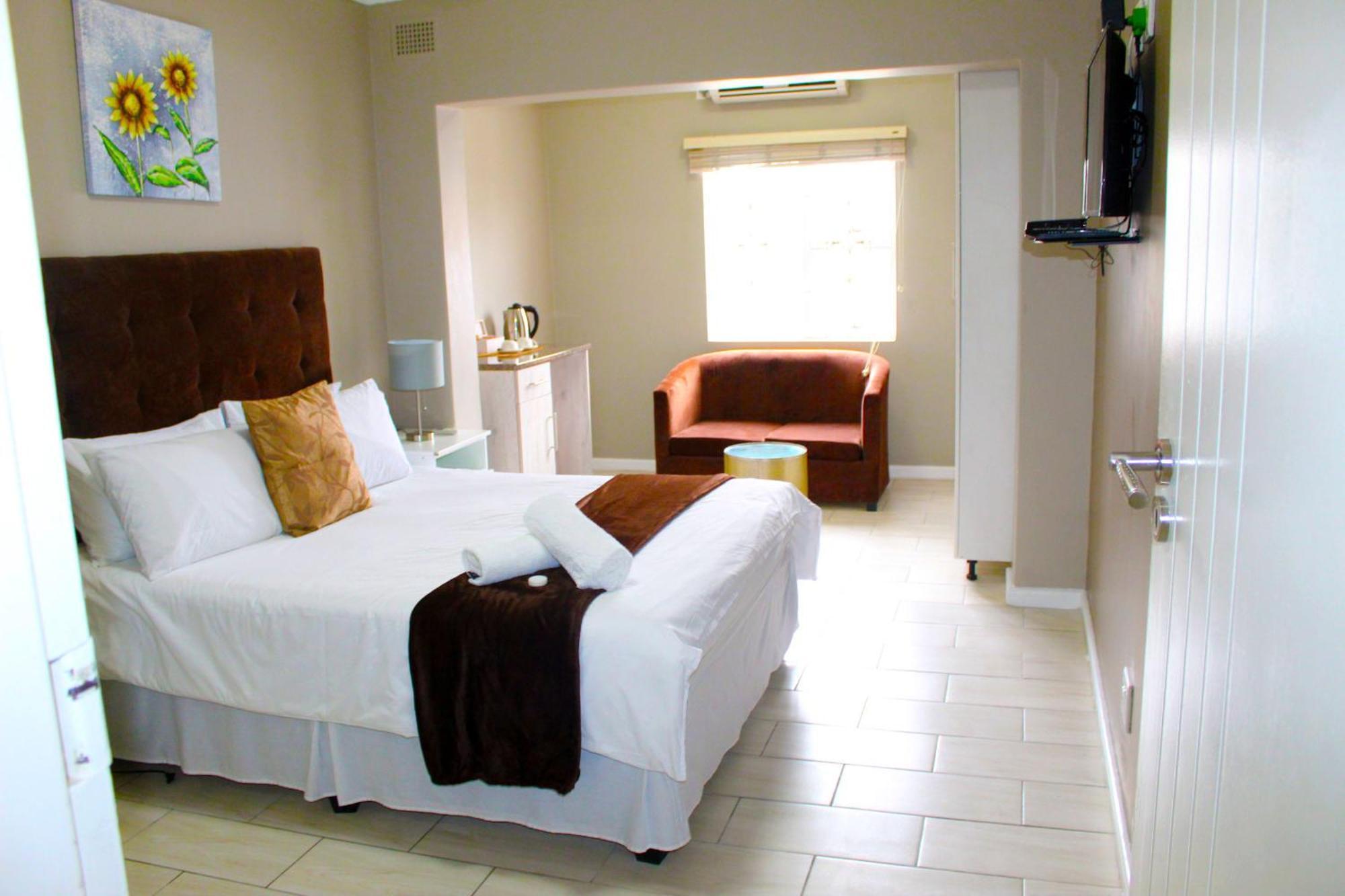 103Onwallace Self Catering Guest House เคปทาวน์ ภายนอก รูปภาพ