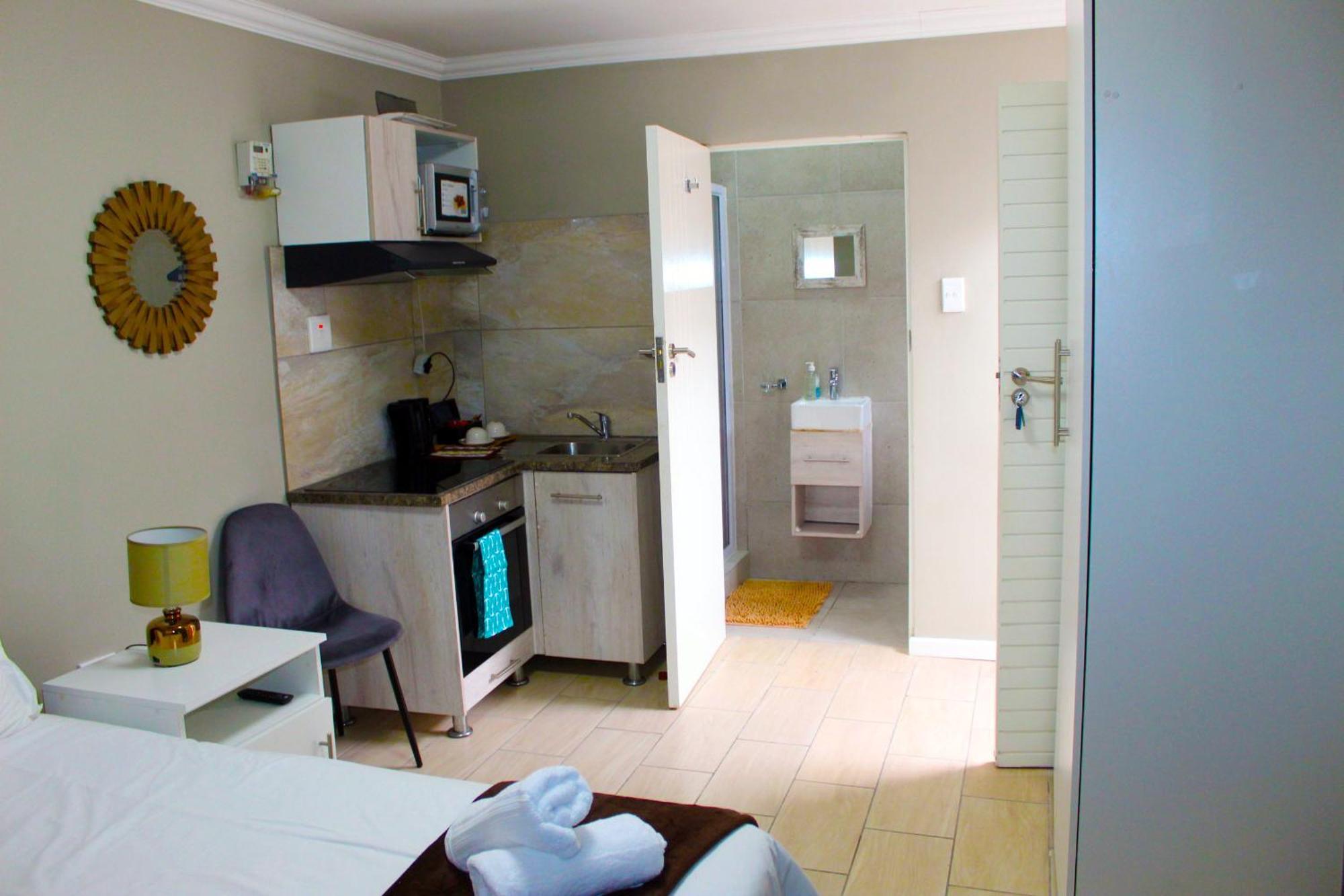 103Onwallace Self Catering Guest House เคปทาวน์ ภายนอก รูปภาพ