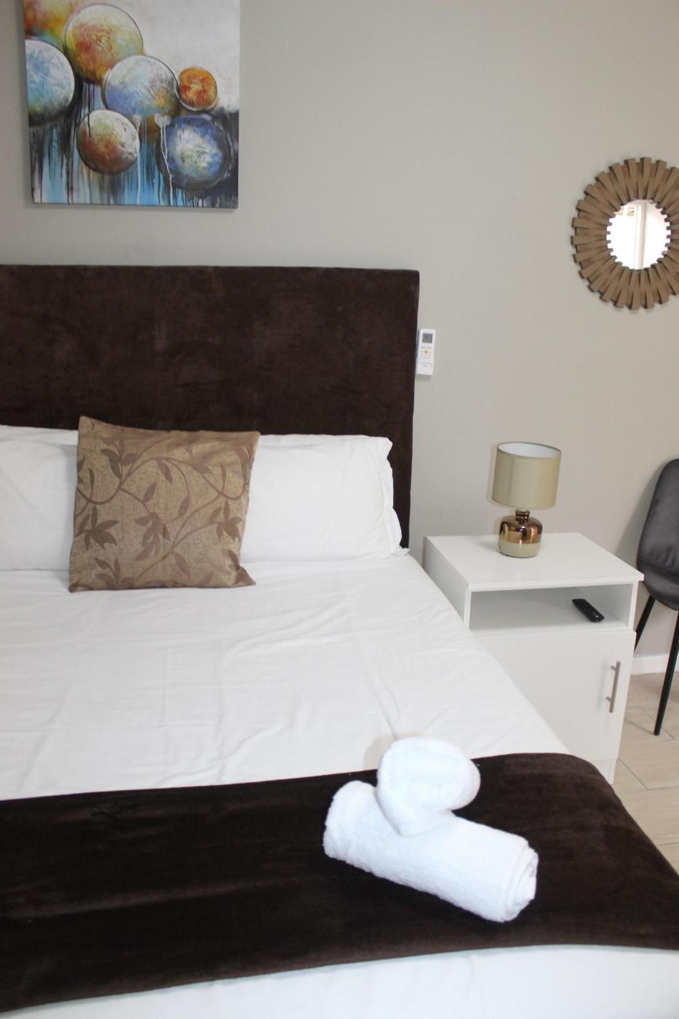 103Onwallace Self Catering Guest House เคปทาวน์ ภายนอก รูปภาพ